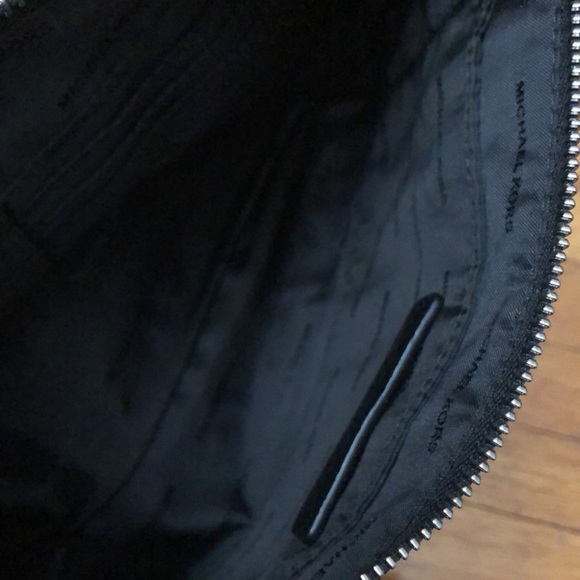 Michael Kors clutch - Picture 5 of 8